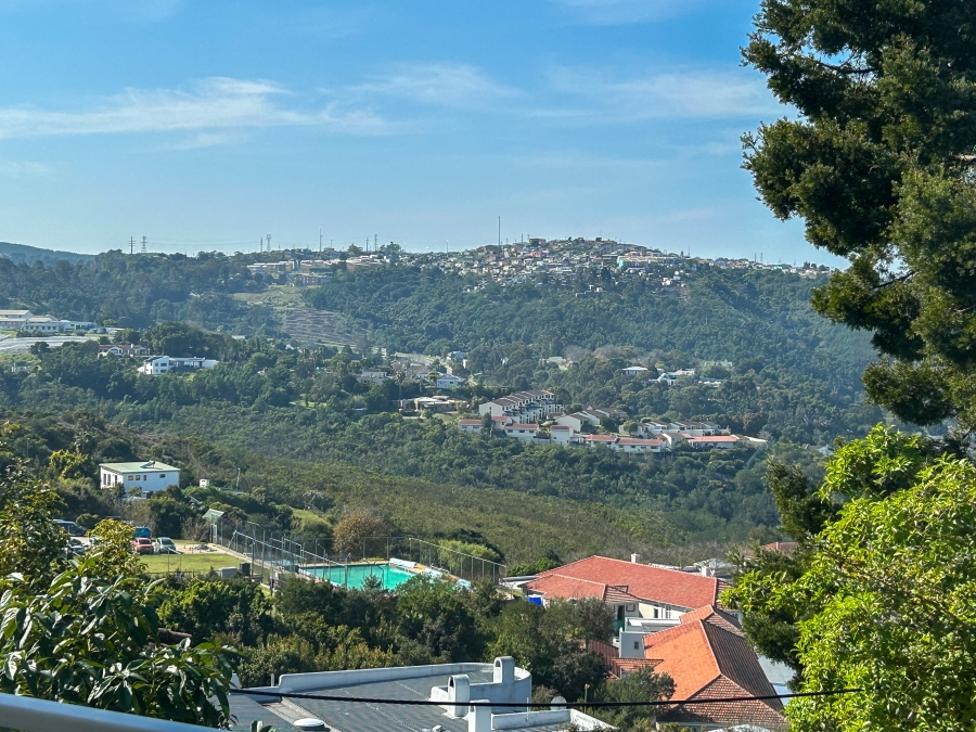5 Bedroom Property for Sale in Heuwelkruin Western Cape